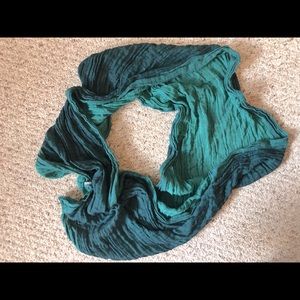 Infiniti scarf